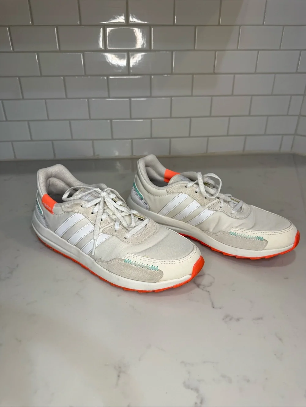 Adidas Retrorun White Signal Coral Women’s Sneakers size 8.5